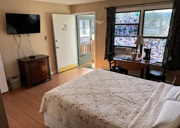 Great House Motel hotel thumbnail 8