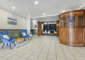Seaport Inn and Suites hotel thumbnail 2