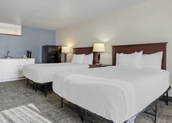 Seaport Inn and Suites hotel thumbnail 5