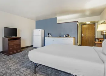Seaport Inn and Suites hotel thumbnail 6