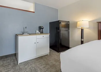 Seaport Inn and Suites hotel thumbnail 7