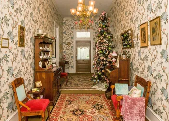 Holly House of Hamilton hotel thumbnail 2