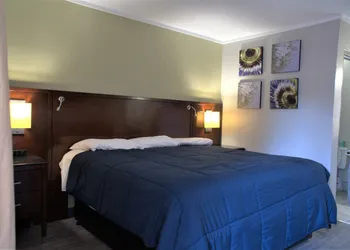 Eastern Shore Motel hotel thumbnail 2