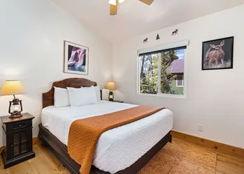 Duck Creek Village Inn hotel thumbnail 3