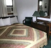 Chalet Motel hotel detail image 4