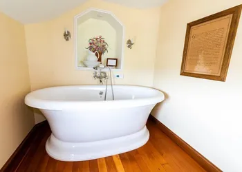 Sabamba Alpaca Ranch hotel thumbnail 4