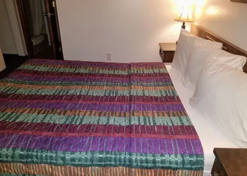 Out West Motel hotel thumbnail 6