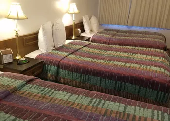 Out West Motel hotel thumbnail 8