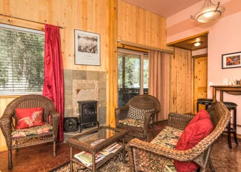 DiamondStone Guest Lodges hotel thumbnail 5