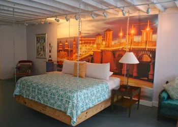 The Loft at Menorcan Square hotel thumbnail 8