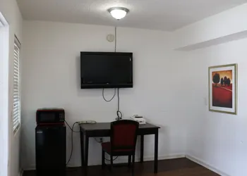 Dunedin Cove Motel hotel thumbnail 6