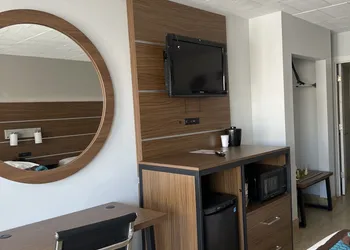 Oceans 2700 hotel thumbnail 5