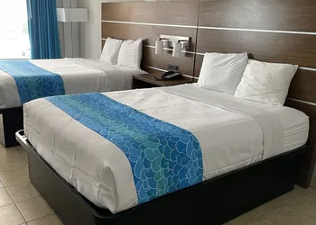 Oceans 2700 hotel thumbnail 8