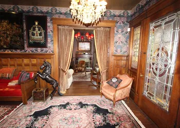 South Broadway Manor hotel thumbnail 2