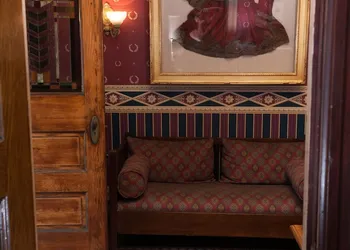 South Broadway Manor hotel thumbnail 3