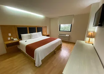 OYO Paris Fc Express hotel thumbnail 5