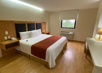 OYO Paris Fc Express hotel thumbnail 7