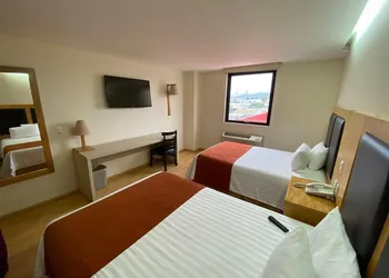 OYO Paris Fc Express hotel thumbnail 8