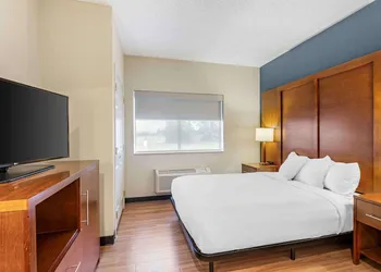 Extended Stay America Suites - Buffalo - Airport hotel thumbnail 6