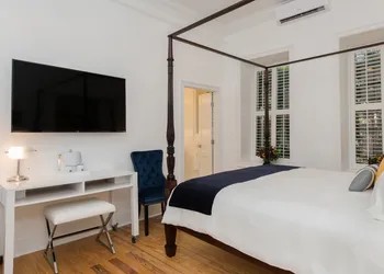 20 South Battery hotel thumbnail 4