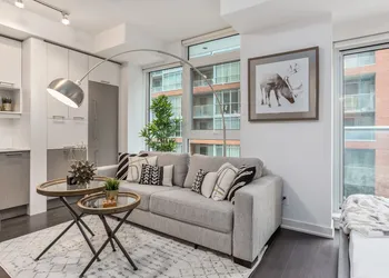 QuickStay - Classy & Rustic Downtown Condo hotel thumbnail 2