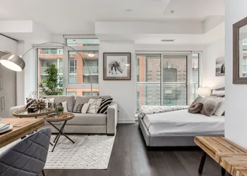QuickStay - Classy & Rustic Downtown Condo hotel thumbnail 7
