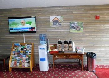 The Covered Bridge Inn hotel thumbnail 3