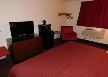 The Covered Bridge Inn hotel thumbnail 6