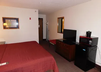 The Covered Bridge Inn hotel thumbnail 8