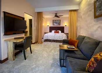 Makanda Inn hotel thumbnail 8