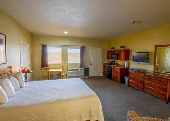 Boulder Mountain Lodge hotel thumbnail 4