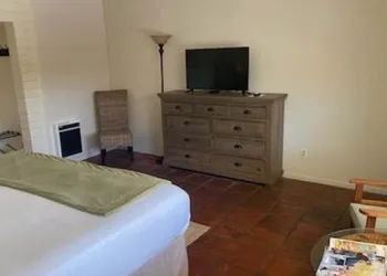 Back Bay Inn hotel thumbnail 6