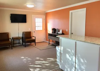 Downtown Motel hotel thumbnail 3