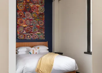 Hotel Clemons hotel thumbnail 5