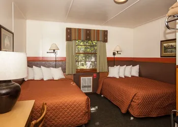 Swiftcurrent Motor Inn and Cabins - Inside the Park hotel thumbnail 5