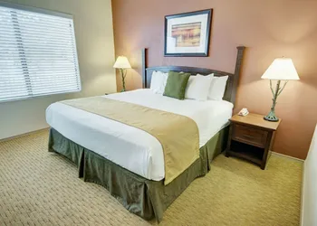 WorldMark Phoenix - South Mountain Preserve hotel thumbnail 3