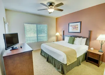 WorldMark Phoenix - South Mountain Preserve hotel thumbnail 4