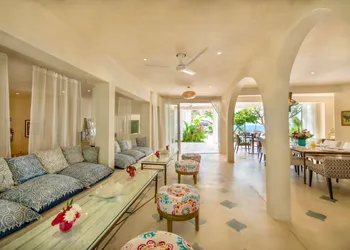 Casa Coco by Coco B Isla hotel thumbnail 2