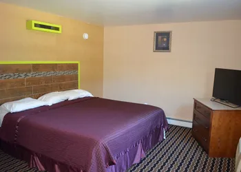 Carleton Circle Motel Falmouth hotel thumbnail 3