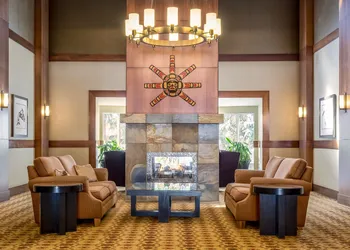 Glacier Lodge hotel thumbnail 3