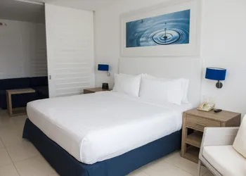 Holiday Inn Acapulco La Isla by IHG hotel thumbnail 5