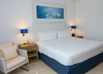 Holiday Inn Acapulco La Isla by IHG hotel thumbnail 6