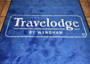 Travelodge by Wyndham Powell hotel thumbnail 2