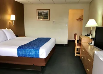 Travelodge by Wyndham Powell hotel thumbnail 6