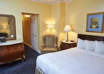 3 West Club hotel thumbnail 6