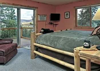 Blue Mountain Bed & Breakfast hotel thumbnail 4