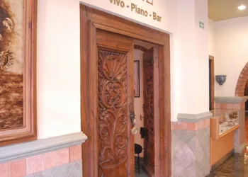 Hotel Ritz hotel thumbnail 6