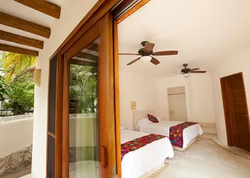 Casa Iguana Holbox hotel thumbnail 3