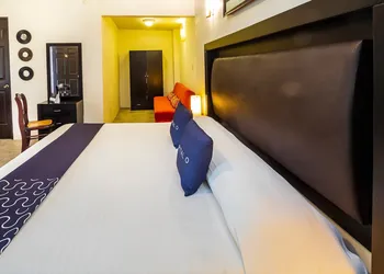 Hostal El Patio hotel thumbnail 7