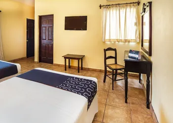 Hostal El Patio hotel thumbnail 8